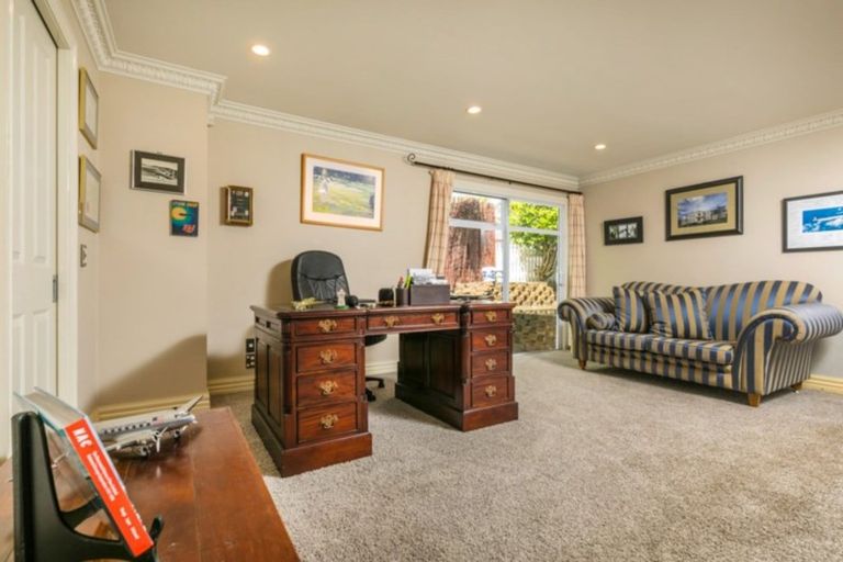 Photo of property in 12 Bushlands Park Drive, Albany, Auckland, 0632