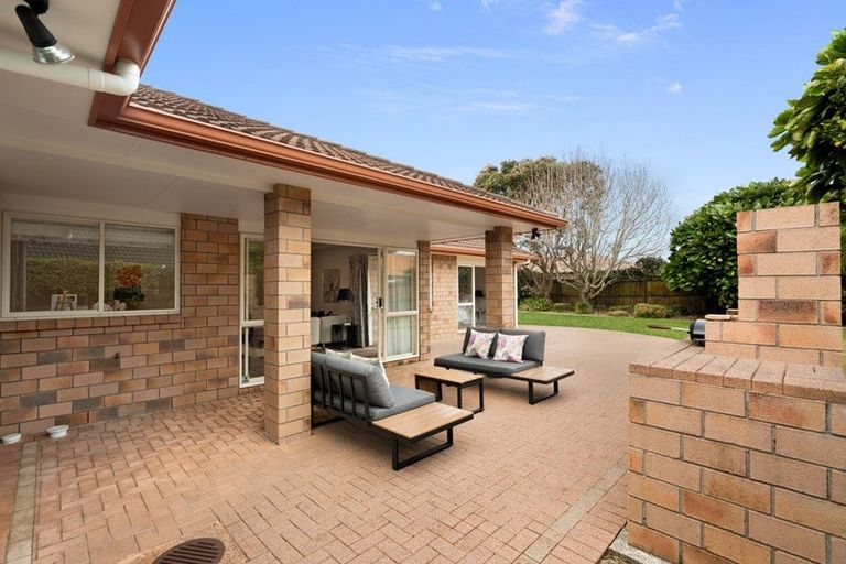 Photo of property in 5 Castlehill Court, Wattle Downs, Auckland, 2103