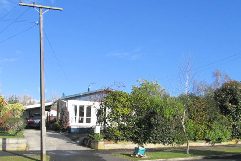 Photo of property in 2 Mabian Crescent, Deanwell, Hamilton, 3206