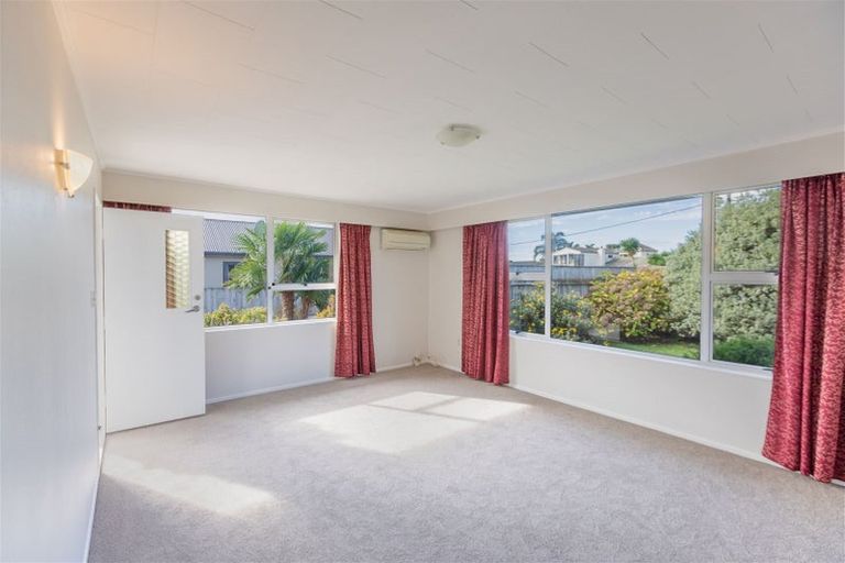 Photo of property in 108a Avondale Road, Taradale, Napier, 4112