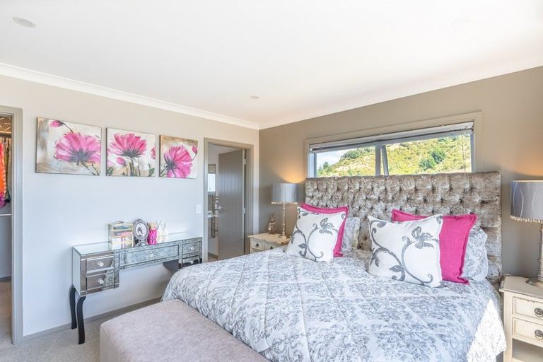 Photo of property in 90b/1 Endeavour Drive, Whitby, Porirua, 5024