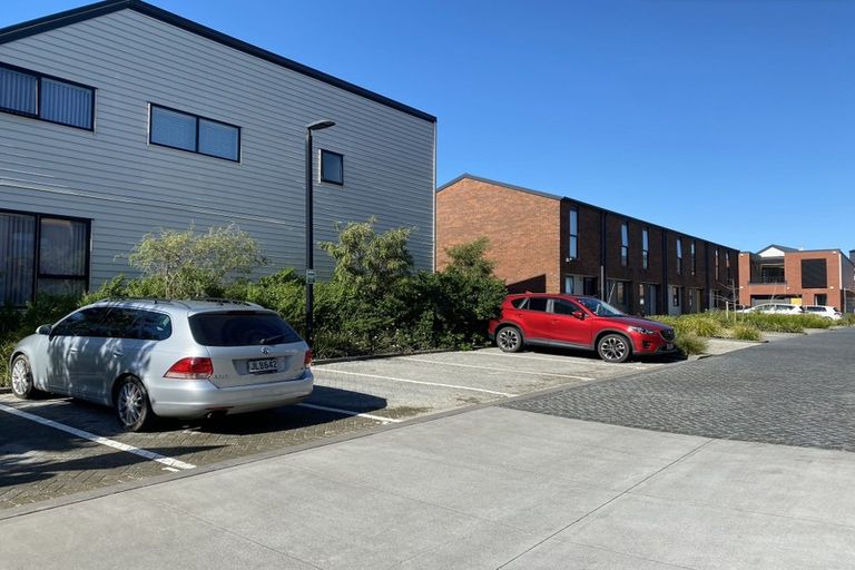 Photo of property in 3/22 Kerewhenua Crescent, 0616