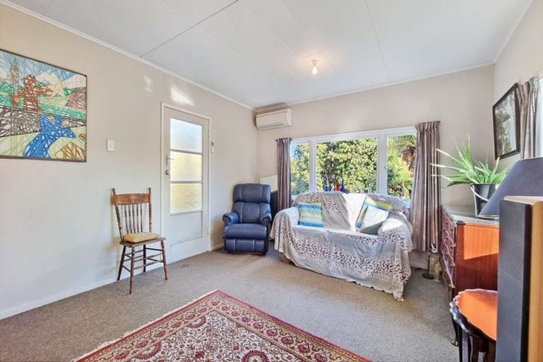 Photo of property in 15 Holland Street, Glenholme, Rotorua, 3010