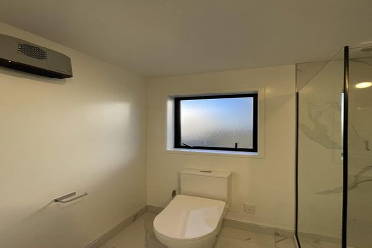 Photo of property in 231u3 Marine Parade, Seatoun, Wellington, 6022