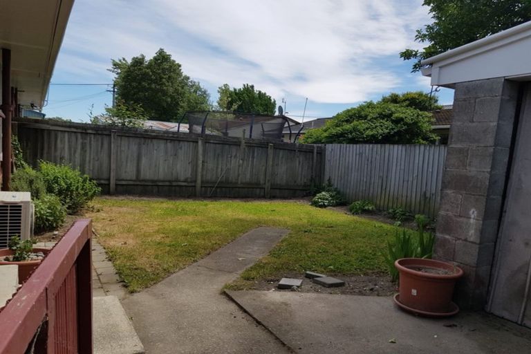 Photo of property in 77 Dover Street, St Albans, Christchurch, 8014
