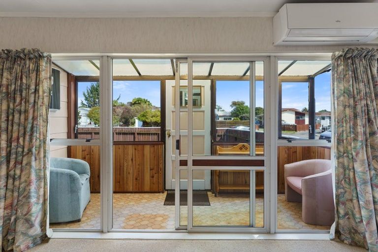 Photo of property in 8a&b Sharda Grove, Paraparaumu Beach, Paraparaumu, 5032