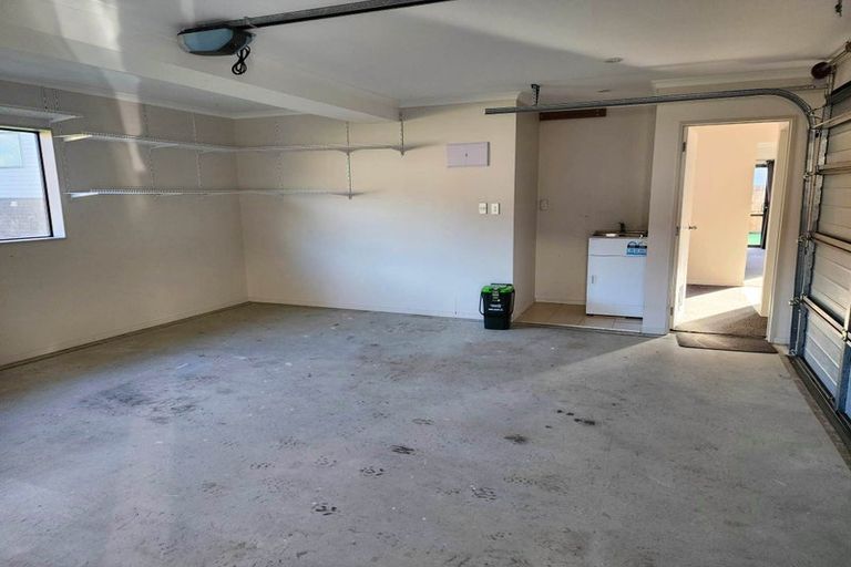 Photo of property in 37a Simpson Road, Ranui, Auckland, 0612