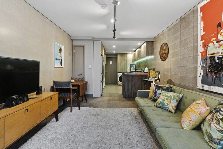Photo of property in Canvas Apartments, 1/307 Willis Street, Te Aro, Wellington, 6011