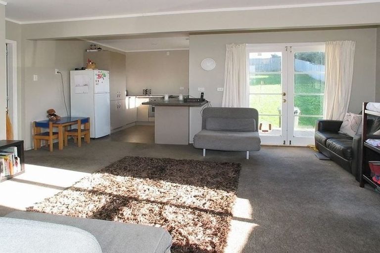 Photo of property in 104 Te Pene Avenue, Titahi Bay, Porirua, 5022