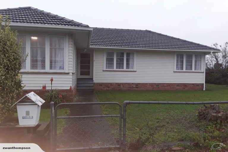 Photo of property in 2 Hereford Street, Te Atatu Peninsula, Auckland, 0610