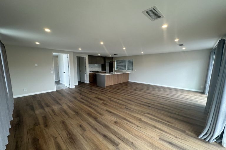 Photo of property in 5b Mander Place, Bucklands Beach, Auckland, 2012