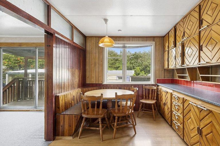 Photo of property in 124 Sievers Grove, Cannons Creek, Porirua, 5024