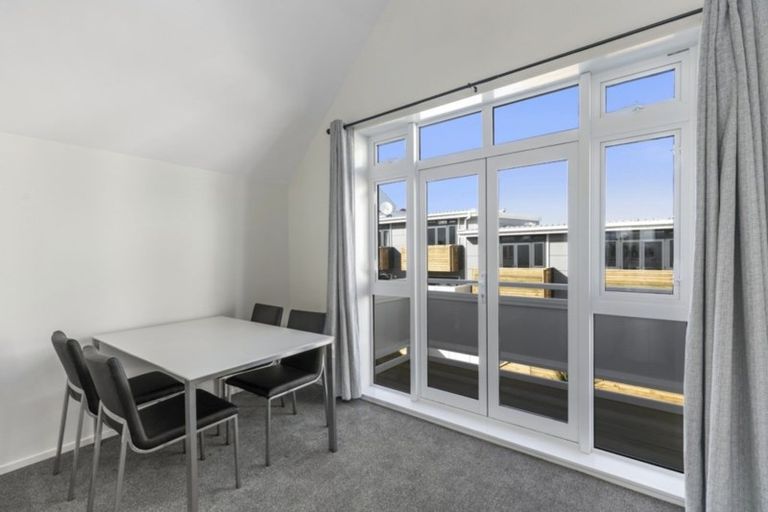 Photo of property in Pirie Street Townhouses, 17/35u Pirie Street, Mount Victoria, Wellington, 6011