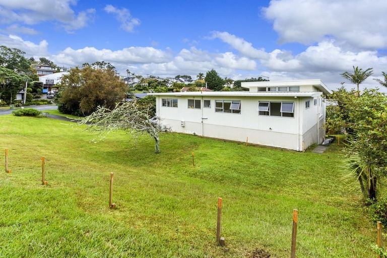 Photo of property in 89 Churchill Road, Murrays Bay, Auckland, 0630