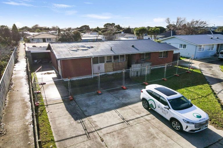 Photo of property in 38 Stillwater Place, Westbrook, Palmerston North, 4412