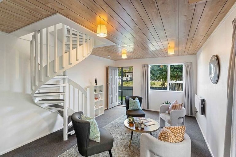 Photo of property in 33b Menin Road, Raumati South, Paraparaumu, 5032