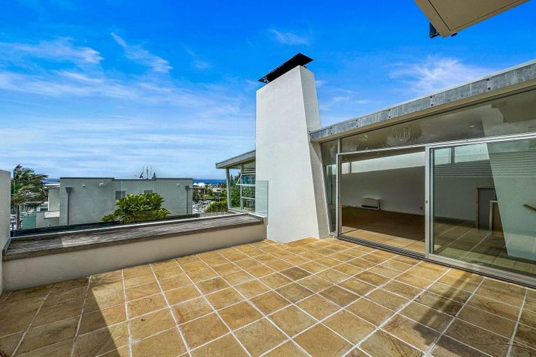 Photo of property in 1/27 Prospect Terrace, Milford, Auckland, 0620