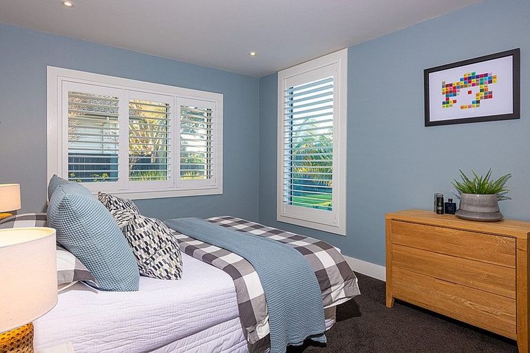 Photo of property in 6 Tiri Road, Milford, Auckland, 0620