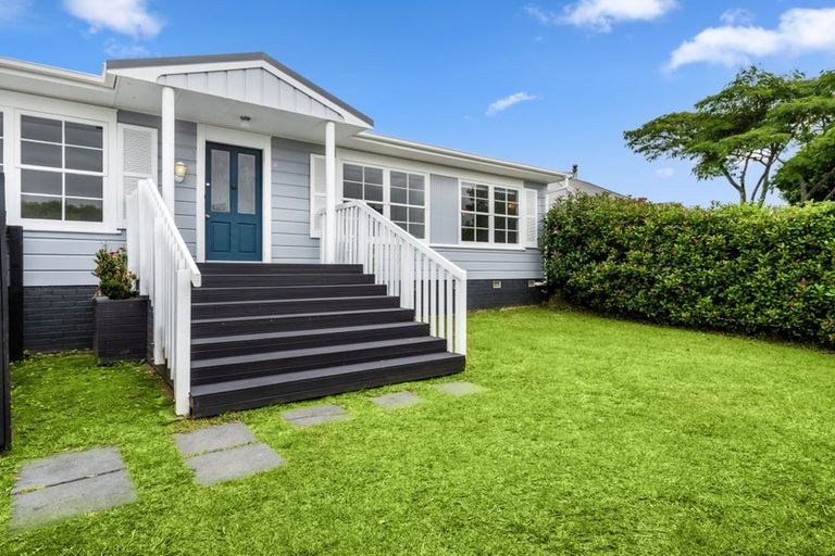 Photo of property in 33b Gill Avenue, Te Atatu Peninsula, Auckland, 0610