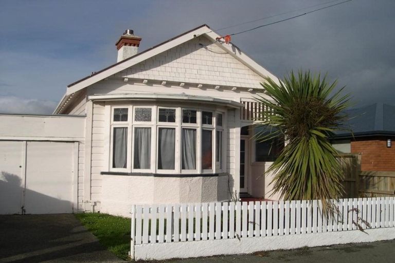 Photo of property in 59 Royal Crescent, Saint Kilda, Dunedin, 9012