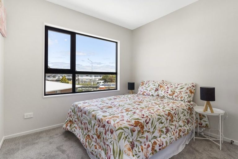 Photo of property in 7/155 Te Atatu Road, Te Atatu South, Auckland, 0610