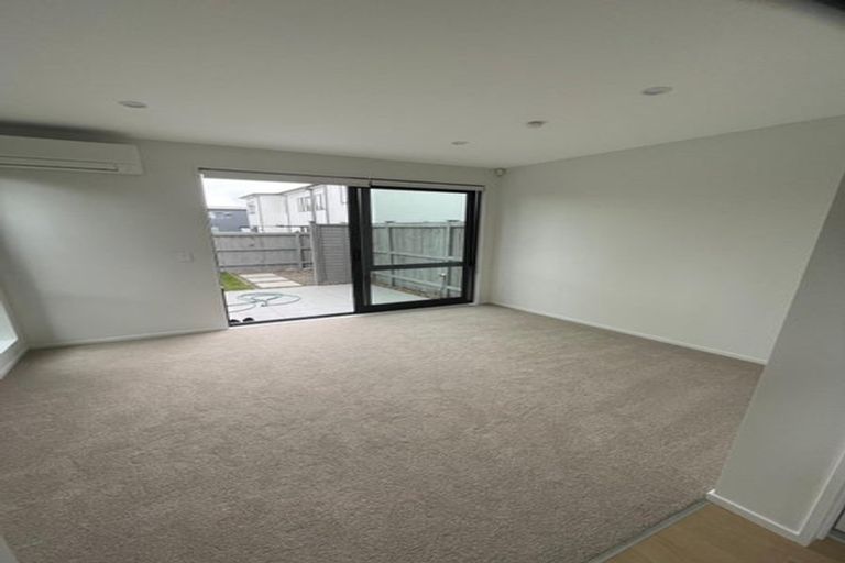 Photo of property in 19 Ngakoro Road, Karaka, Papakura, 2113