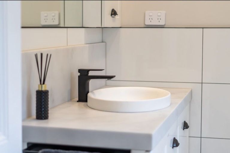 Photo of property in 29 Padnell Crescent, Paparangi, Wellington, 6037