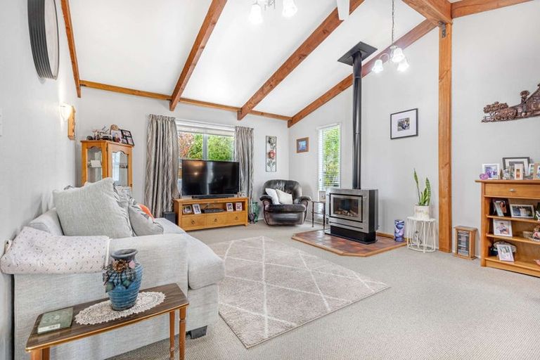 Photo of property in 3 Waitawa Place, Lynmore, Rotorua, 3010