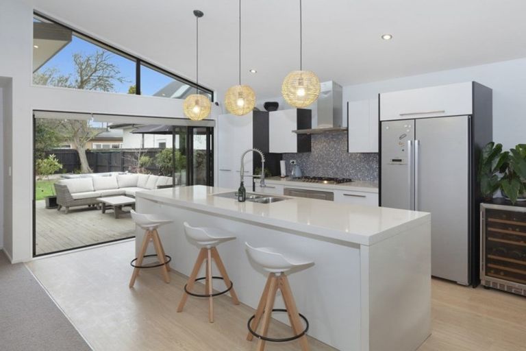 Photo of property in 136 Edgeware Road, St Albans, Christchurch, 8014