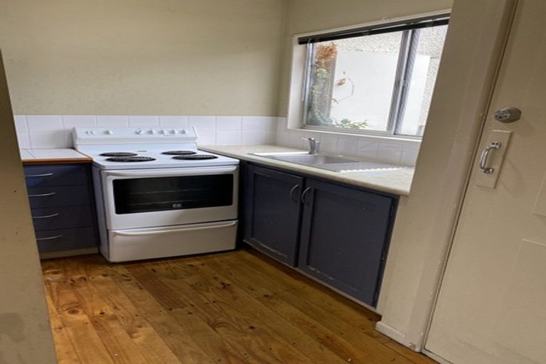 Photo of property in 3f6- Wilford Street, Wallaceville, Upper Hutt, 5018