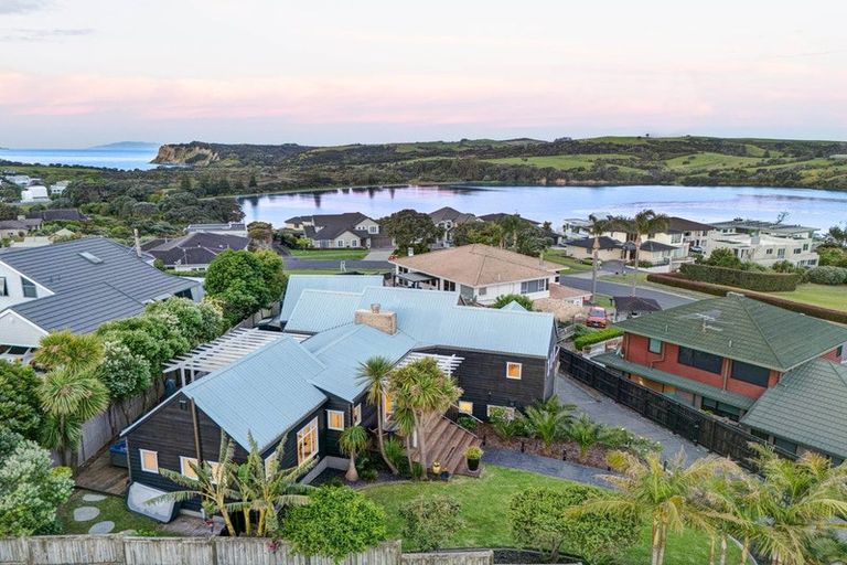 Photo of property in 34 Clansman Terrace, Gulf Harbour, Whangaparaoa, 0930