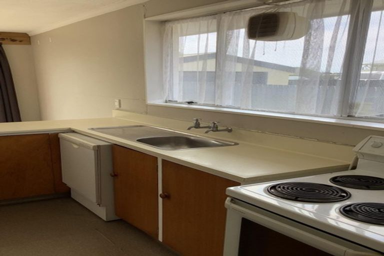 Photo of property in 31 Claymore Street, Woolston, Christchurch, 8062