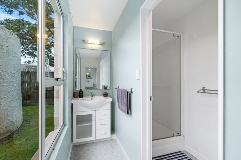 Photo of property in 12 Omutu Street, Oakura, Hikurangi, 0184