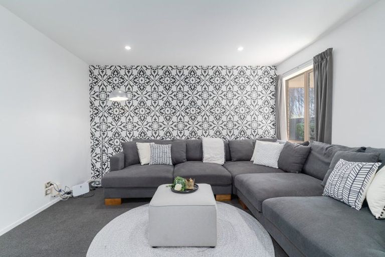 Photo of property in 37 Somerville Crescent, Aidanfield, Christchurch, 8025