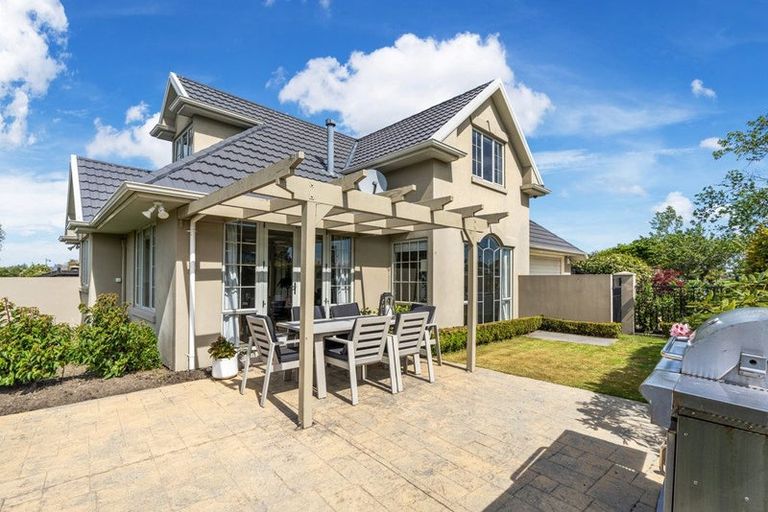 Photo of property in 30 Glasnevin Drive, Casebrook, Christchurch, 8051
