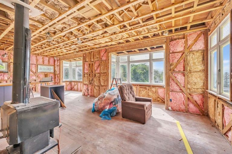 Photo of property in 3 Onslow Road, Bluff Hill, Napier, 4110