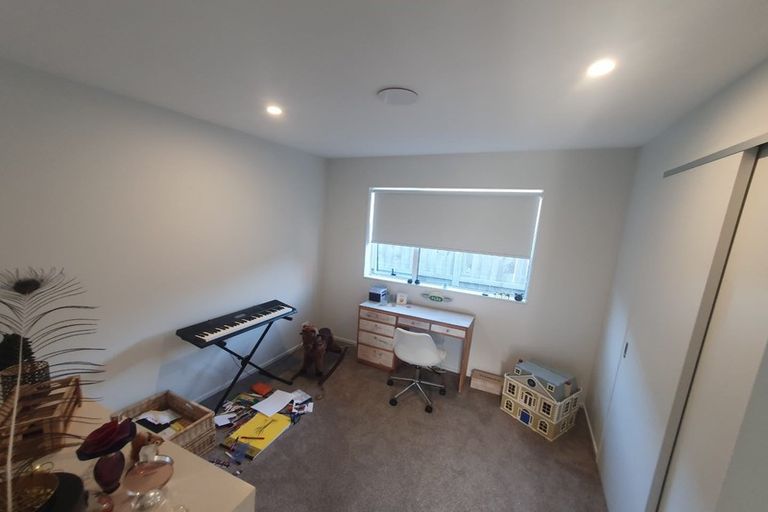 Photo of property in 23 Waituarua Drive, Takanini, 2112