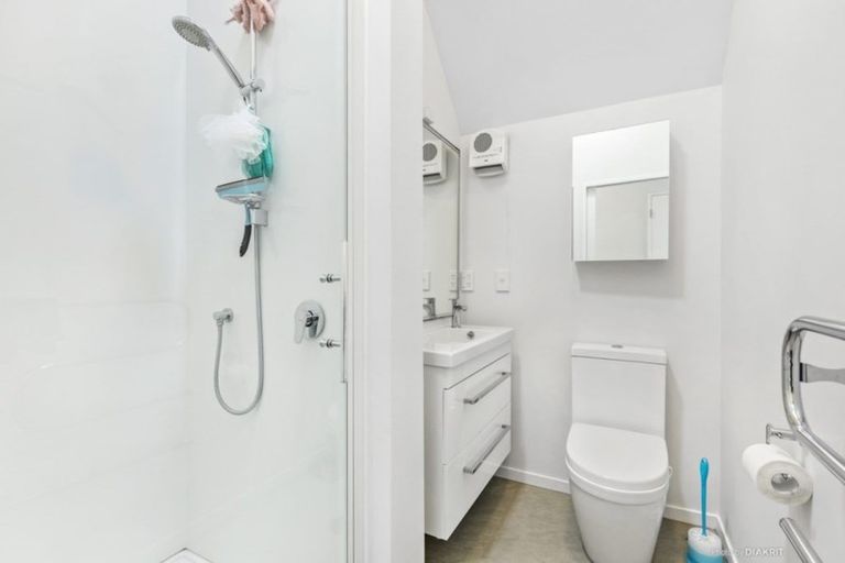 Photo of property in Victoria Villas, 43/35u Pirie Street, Mount Victoria, Wellington, 6011