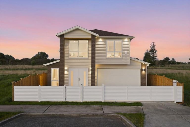 Photo of property in 9 Toporoa Street, Karaka, 2113