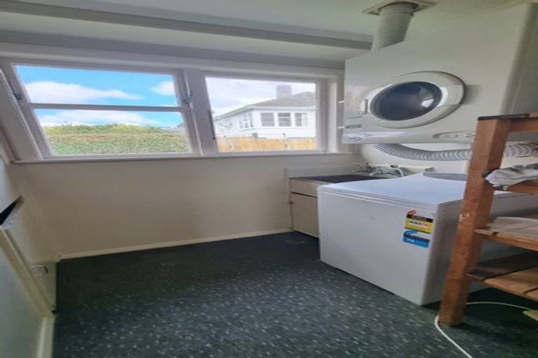 Photo of property in 41 Hindmarsh Street, Johnsonville, Wellington, 6037