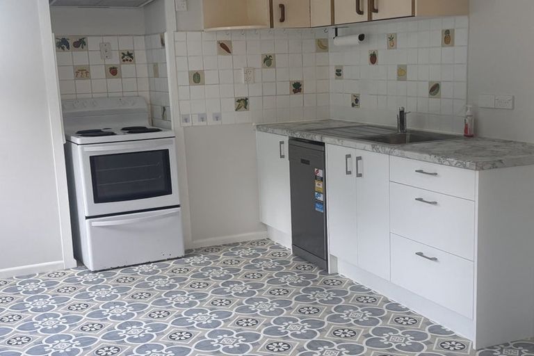 Photo of property in 2/3 Kingston Heights Road, Kingston, Wellington, 6021