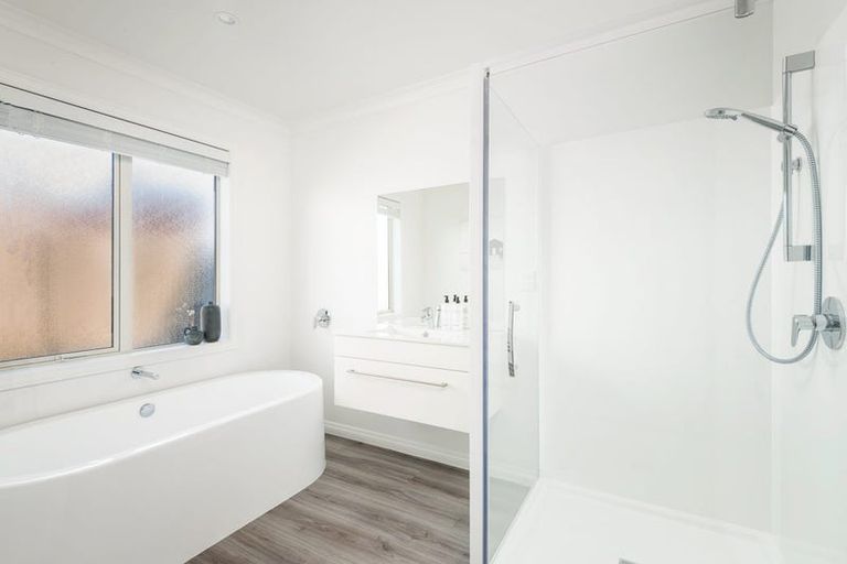 Photo of property in 18 Sterling Drive, Prebbleton, 7604