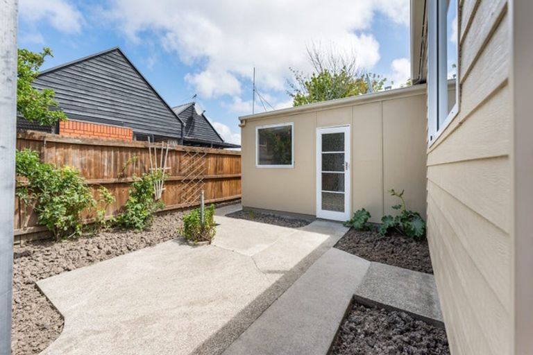 Photo of property in 24 Camelot Street, Ilam, Christchurch, 8041