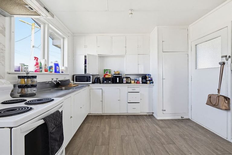 Photo of property in 26 Wilson Crescent, Highbury, Palmerston North, 4412