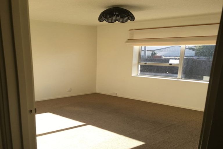 Photo of property in 1/62a Mackenzie Avenue, Woolston, Christchurch, 8023