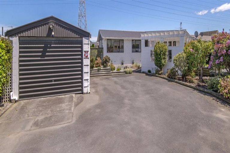 Photo of property in 14 Springmead Place, Hornby, Christchurch, 8042