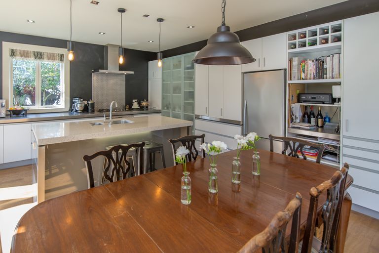 Photo of property in 166 Fendalton Road, Fendalton, Christchurch, 8052