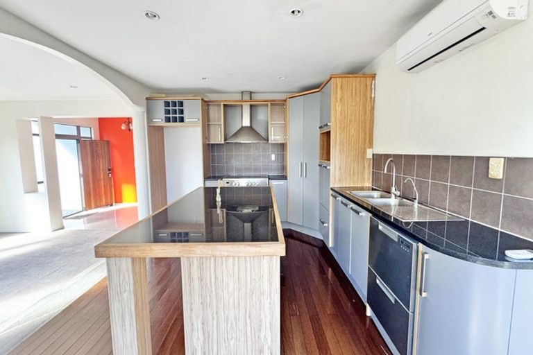 Photo of property in 17e Balmain Road, Birkenhead, Auckland, 0626