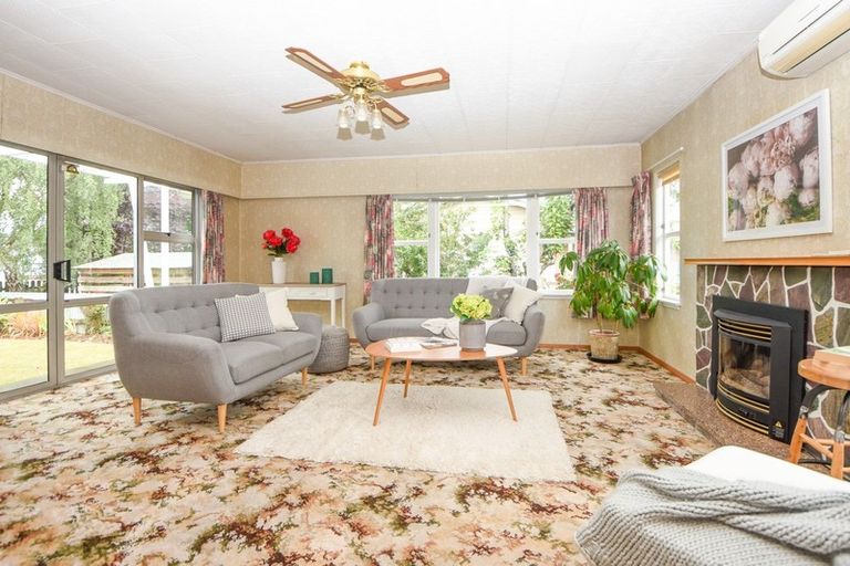 Photo of property in 9 Wakelin Street, Carterton, 5713