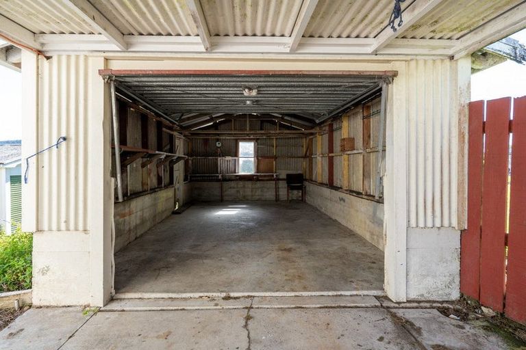 Photo of property in 15 Church Street, Kawakawa, 0210